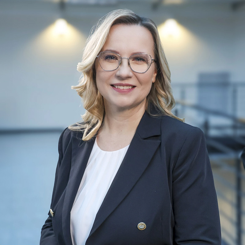 dr Beata Lubos